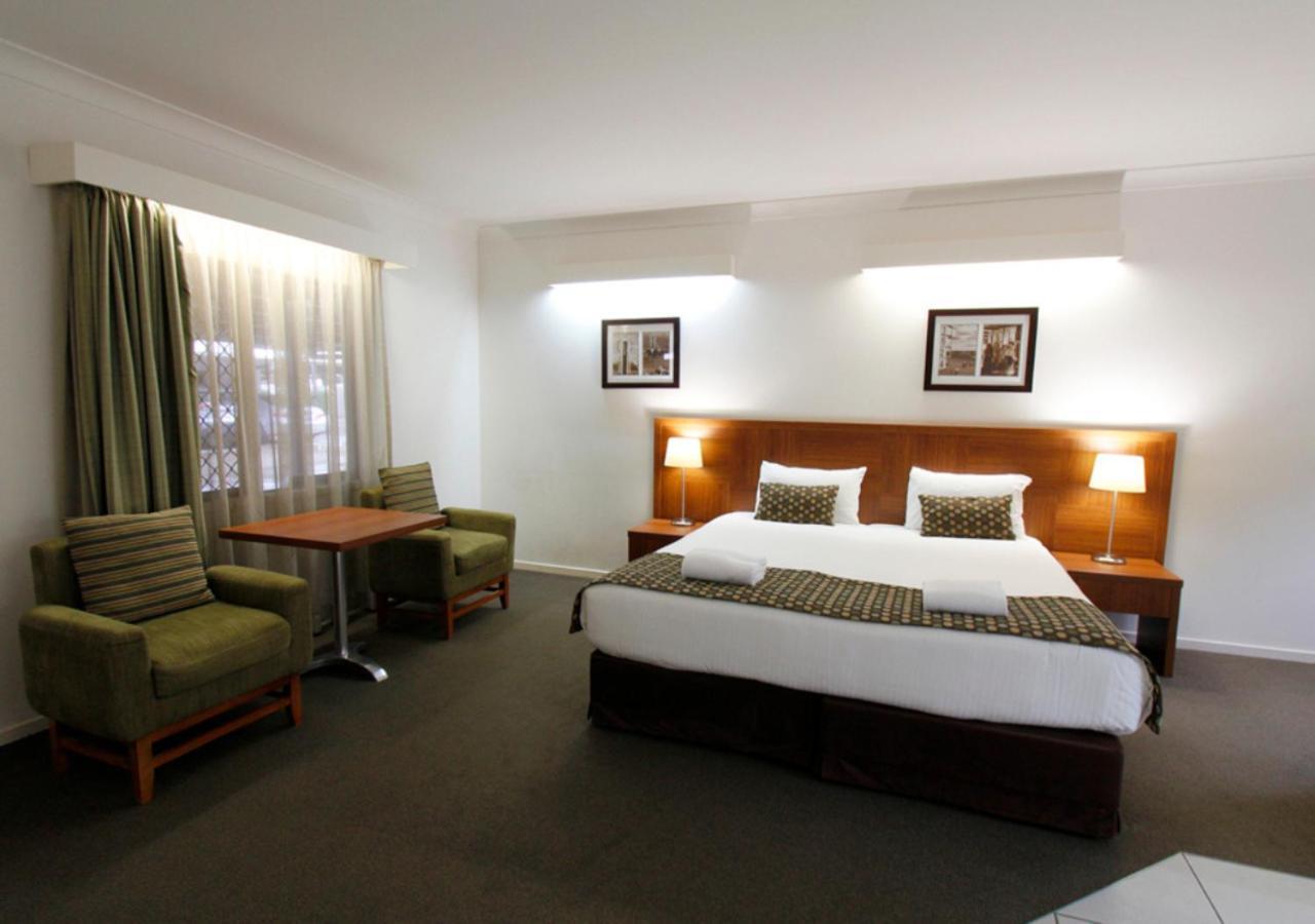 Chinchilla Downtown Motor Inn Kültér fotó
