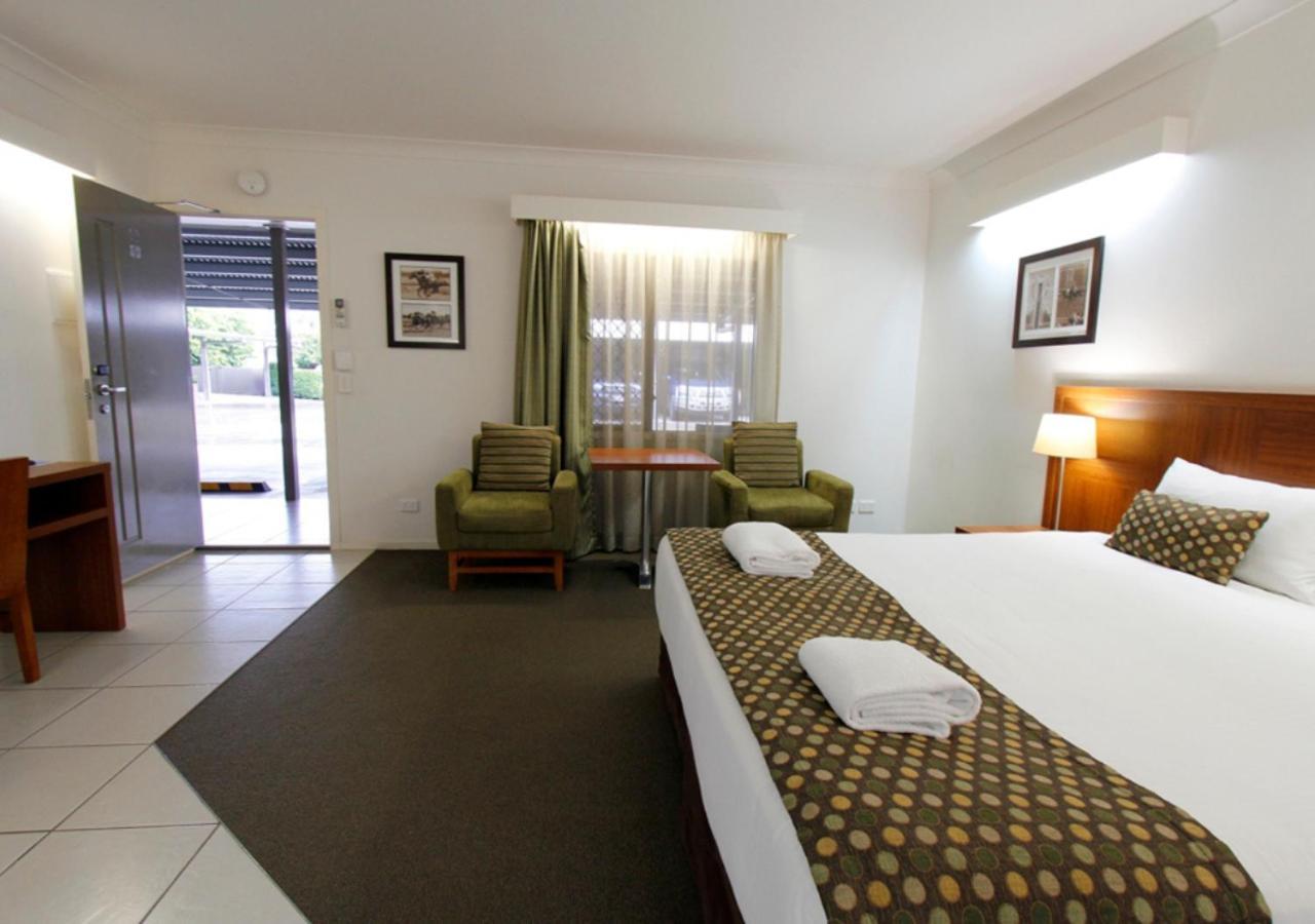 Chinchilla Downtown Motor Inn Kültér fotó