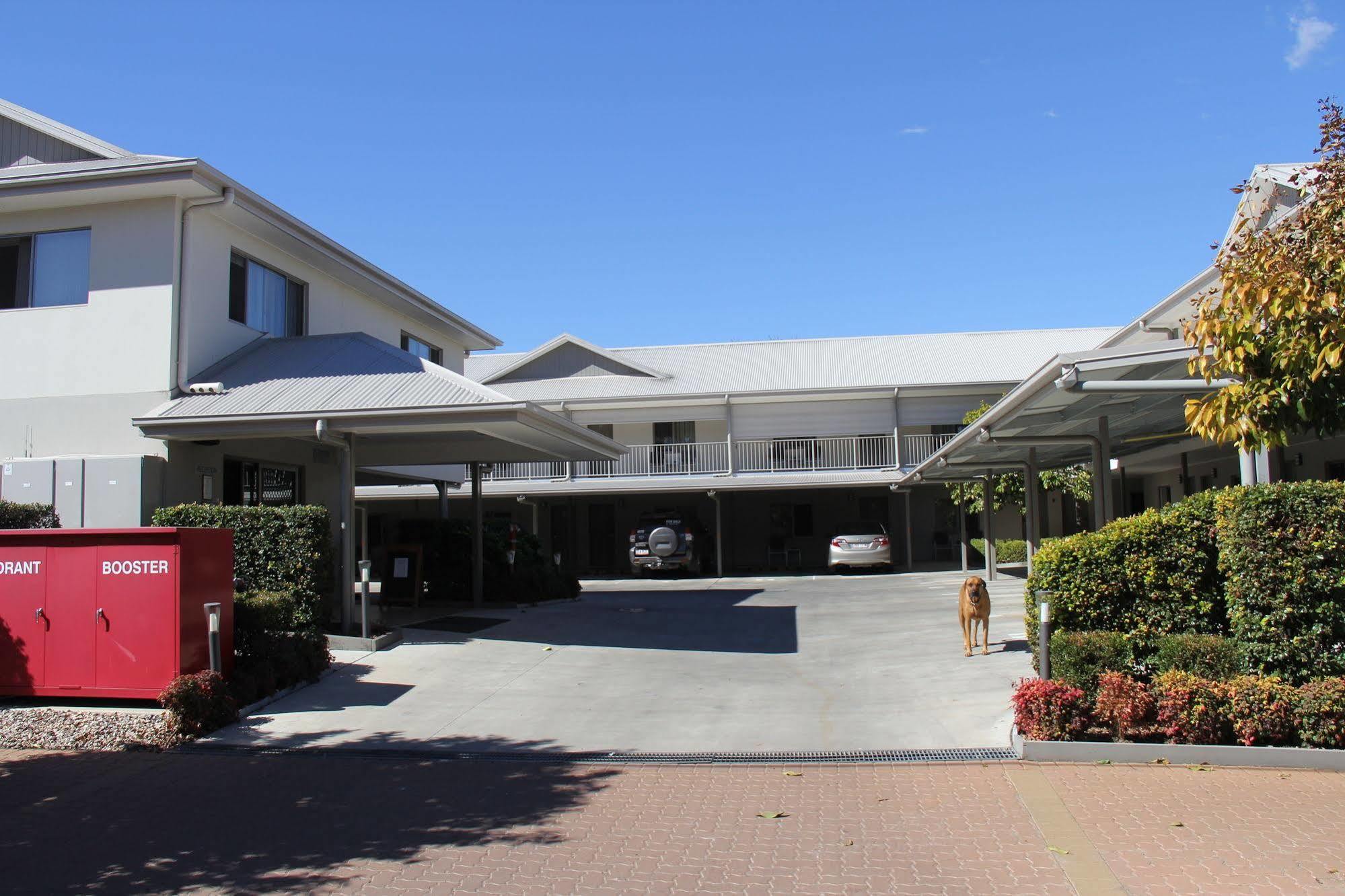 Chinchilla Downtown Motor Inn Kültér fotó
